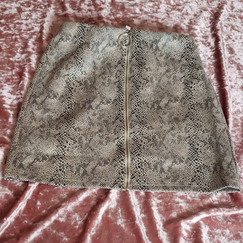 Mini skirt snake print - Picture 3 of 4
